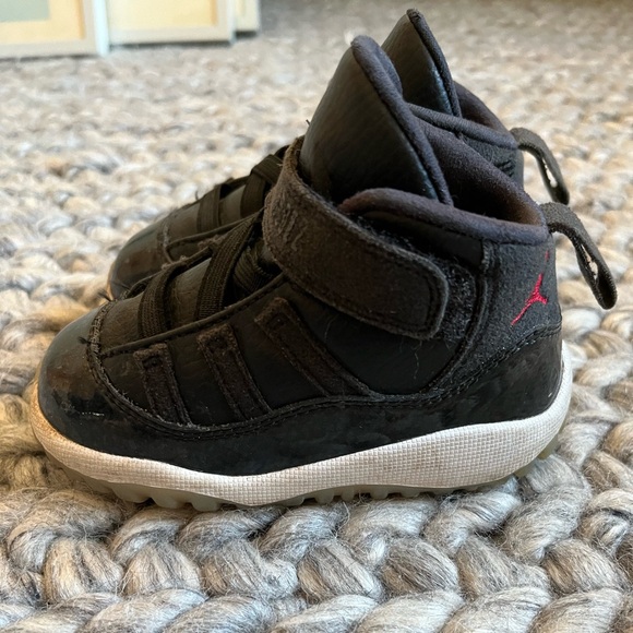 Jordan 11 Retro BT - Picture 2 of 6